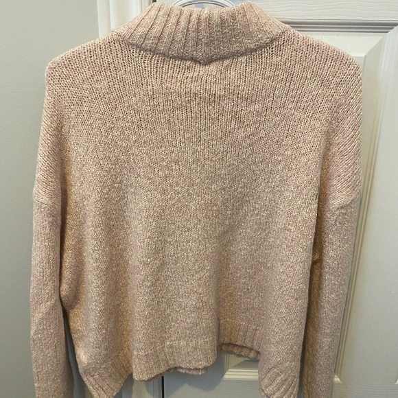 American Eagle Turtleneck Sweater (light pink) - Picture 2 of 4